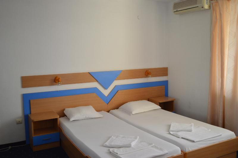 Saint George - Old Nesebar Hotel Room photo